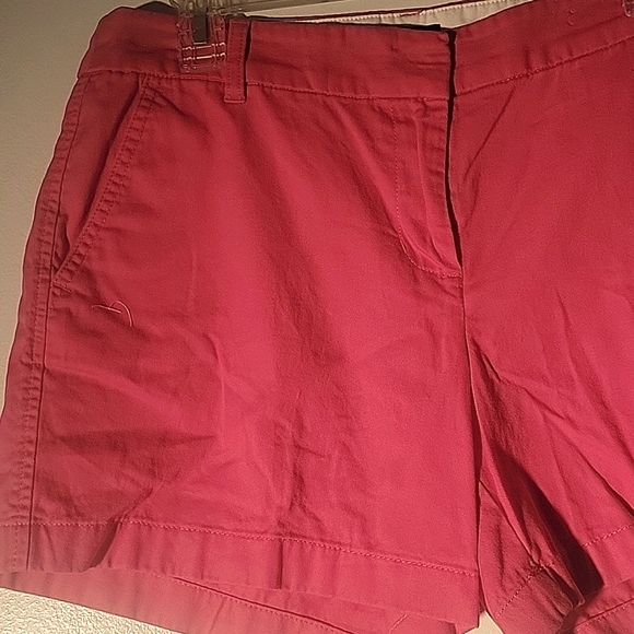 J. Crew Womens Pink Low Rise Flat Front Pockets Shorts, Size: 10 - Picture 2 of 6